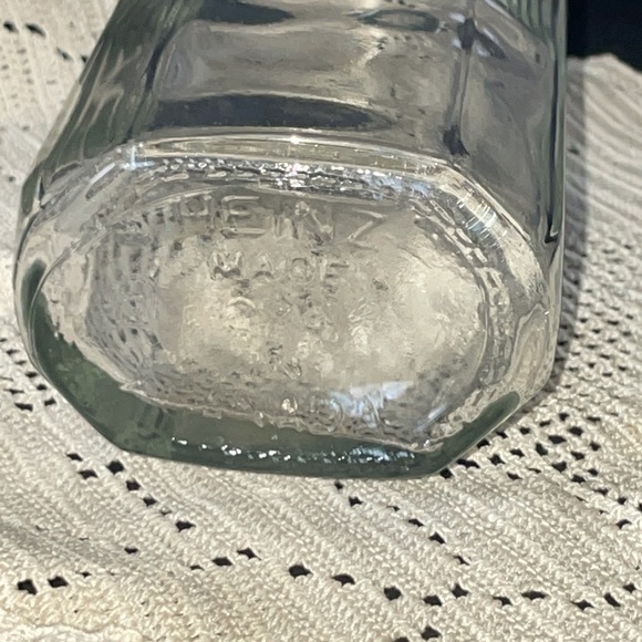 Two Vintage Heinz Glass Ketchup Bottles Canada Collectibles Prop Decor - Picture 12 of 12